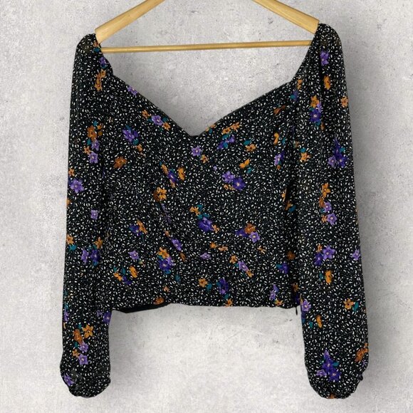 ASTR Shirred Puff Sleeve Sweetheart Neck Floral Smocked Top Size Medium Boho M - Picture 14 of 16